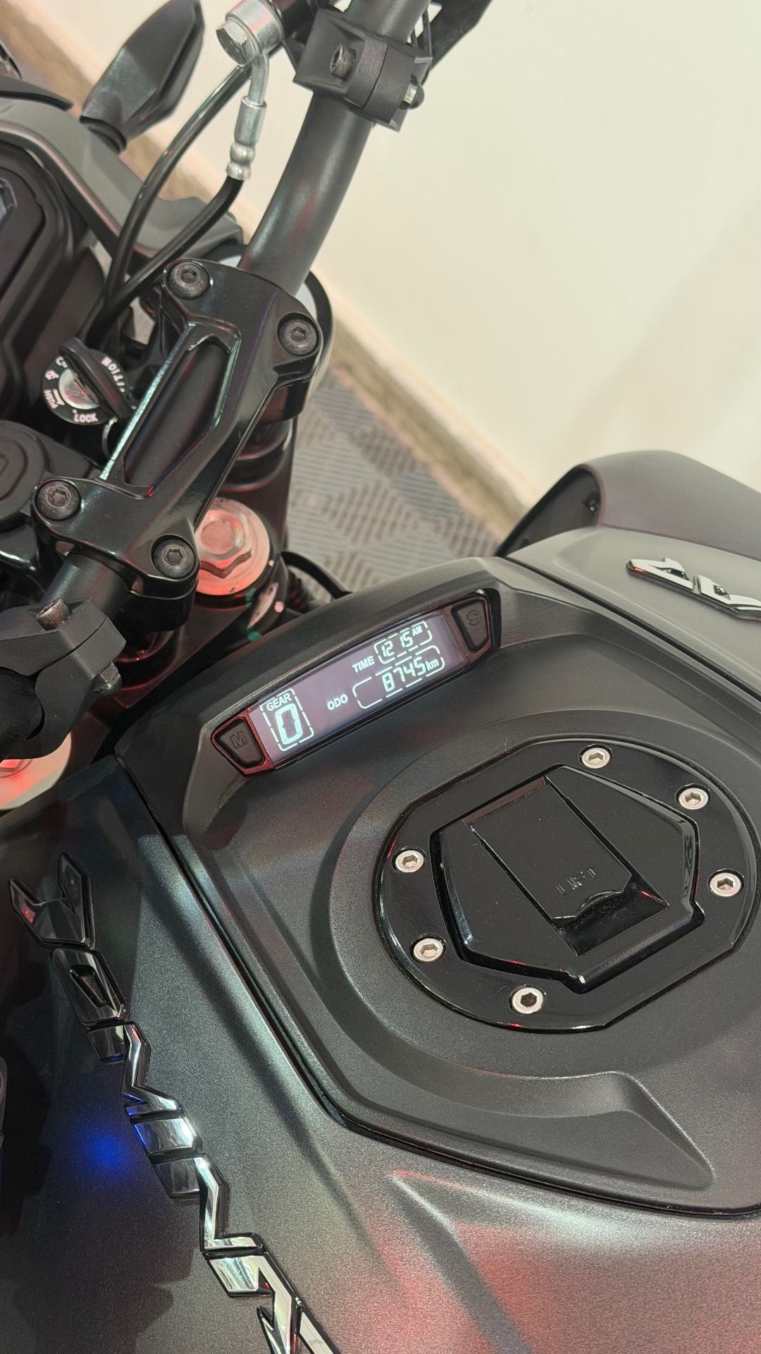Bajaj Dominar 400 2023 - miniatura 4