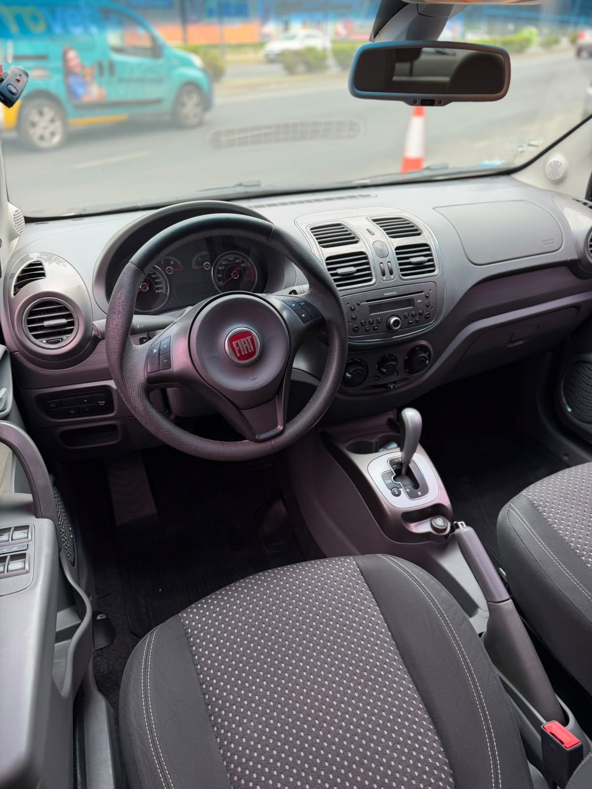 Fiat Grand Siena 1.6 Dualogic 2014 - miniatura 2