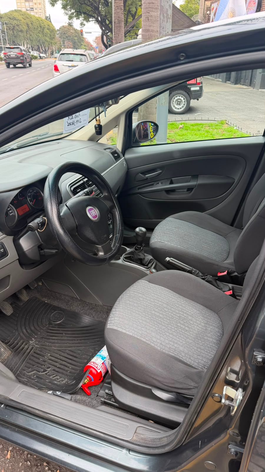 Fiat Punto ELX 1.3 2011 - miniatura 7