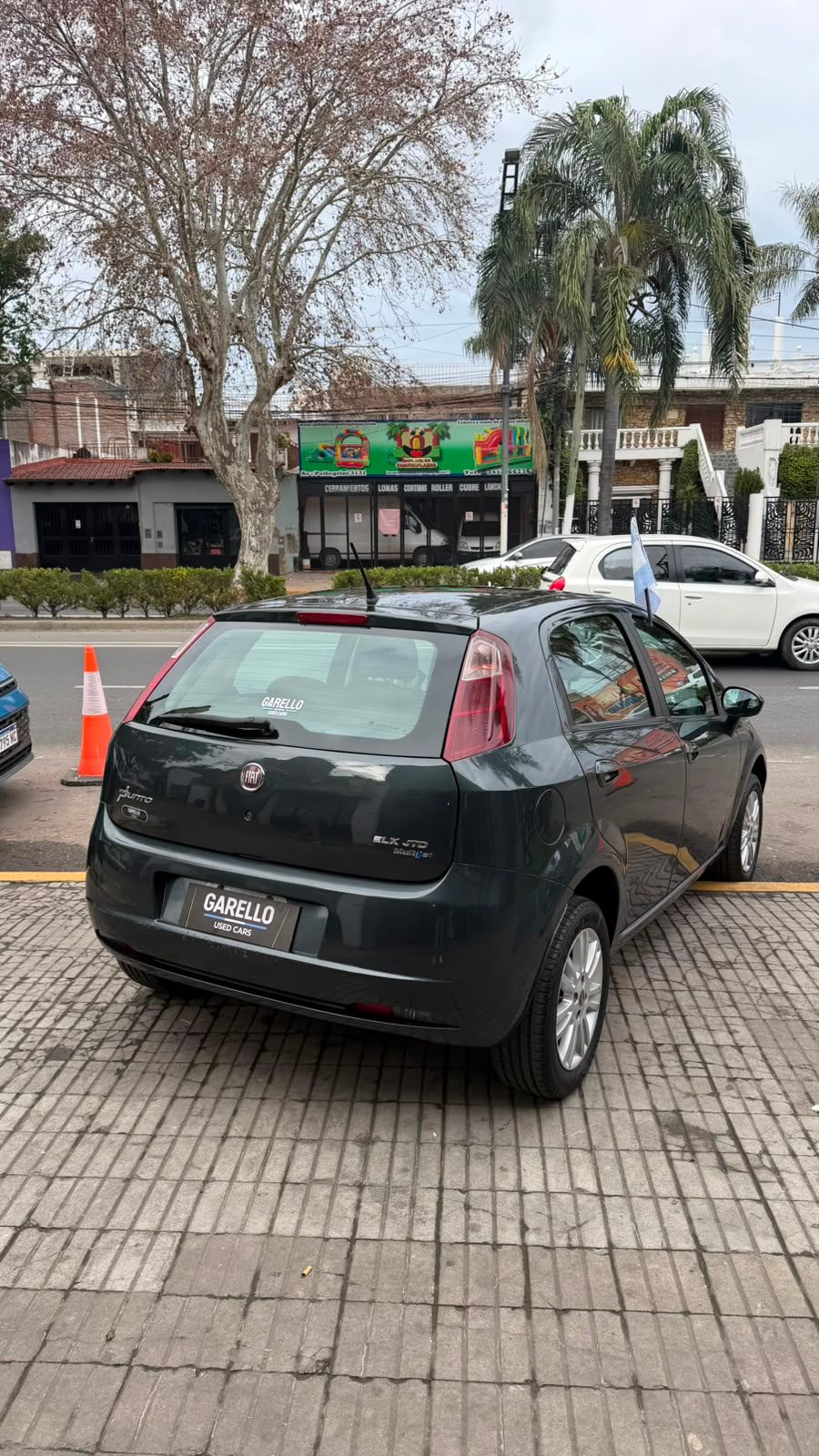 Fiat Punto ELX 1.3 2011 - miniatura 3