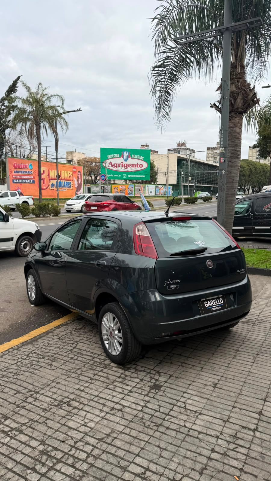 Fiat Punto ELX 1.3 2011 - miniatura 2