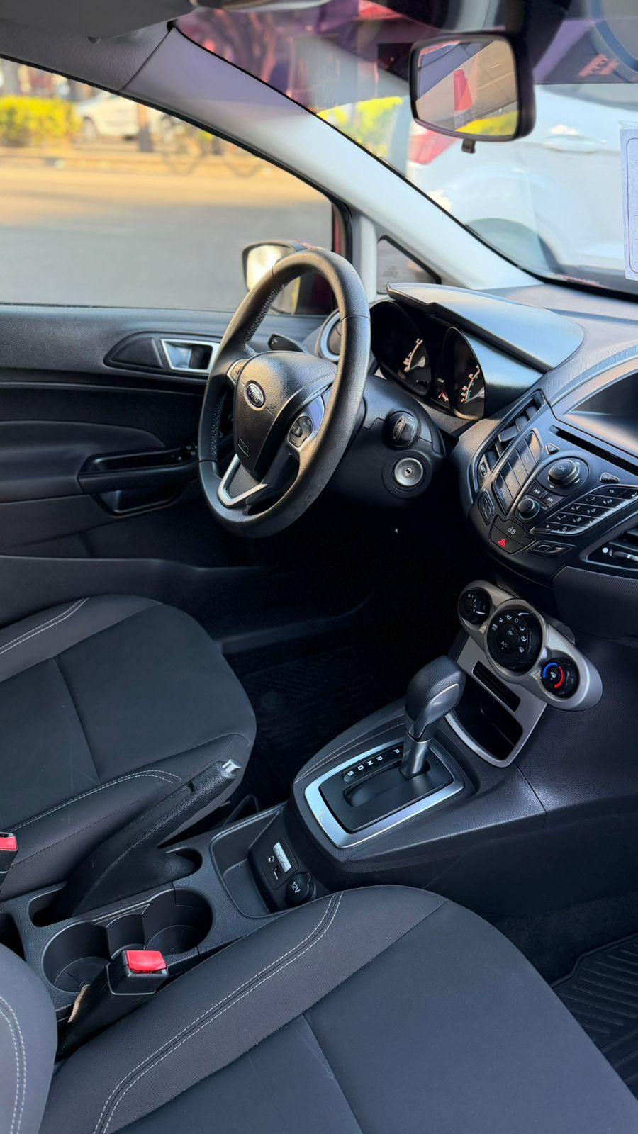 Ford Fiesta SE 1.6 2017 - miniatura 7