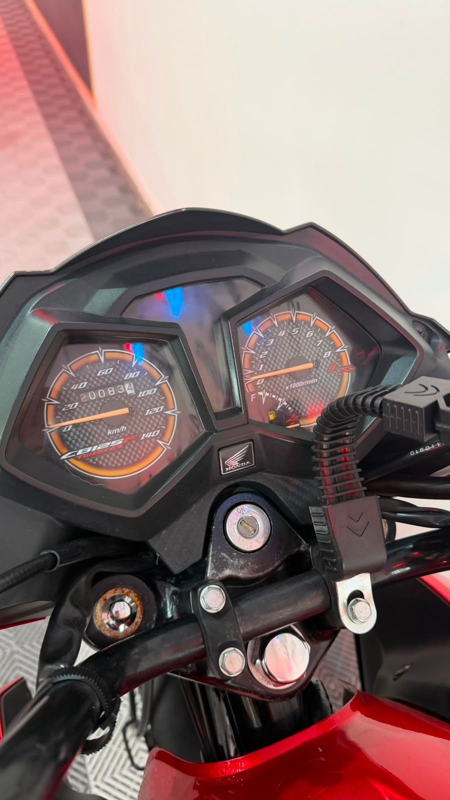 Honda CB Twister 125 2021 - miniatura 5