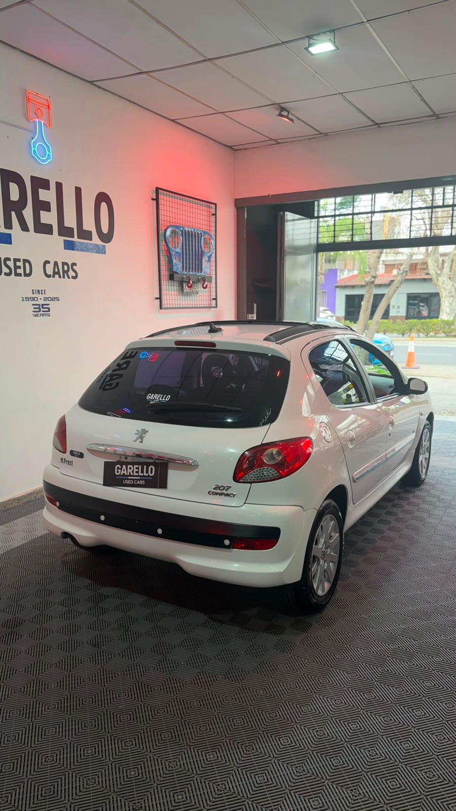 Peugeot 207 XT Premium 1.4 HDi 2012 - miniatura 4