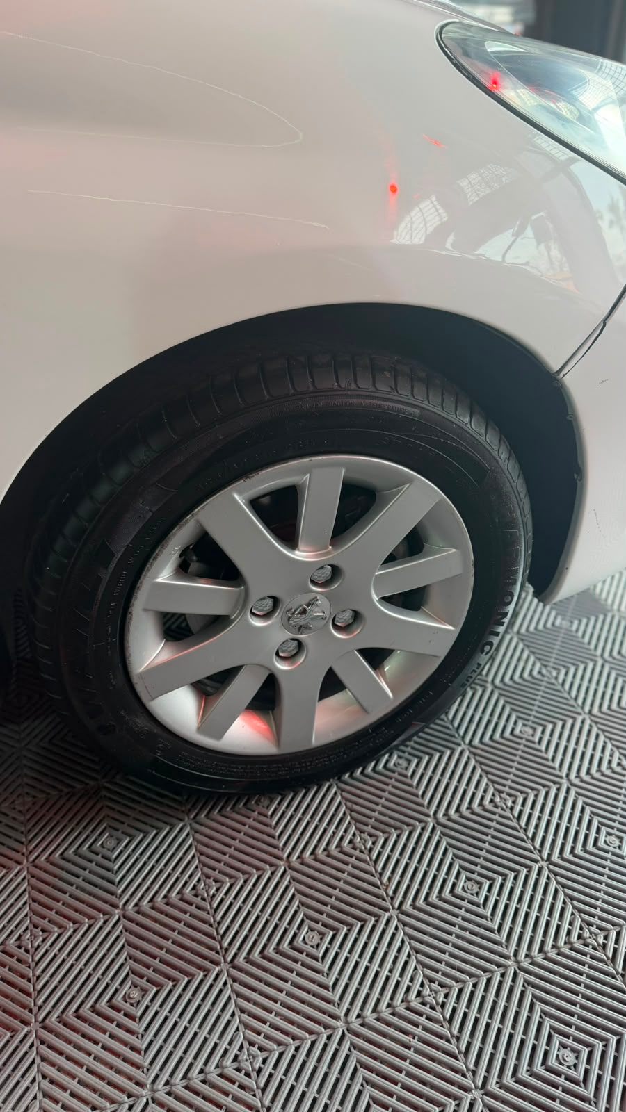 Peugeot 207 XT Premium 1.4 HDi 2012 - miniatura 5