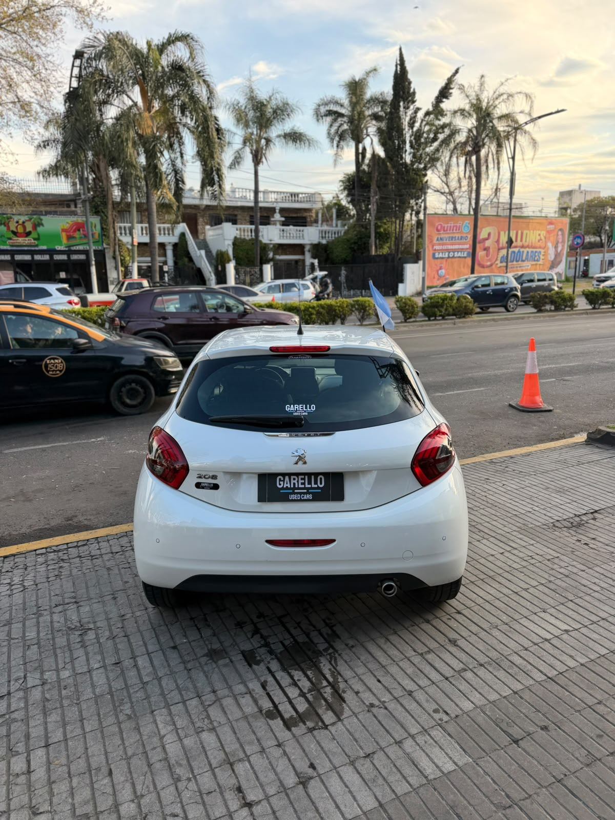 Peugeot 208 Allure 1.6 2018 - miniatura 5