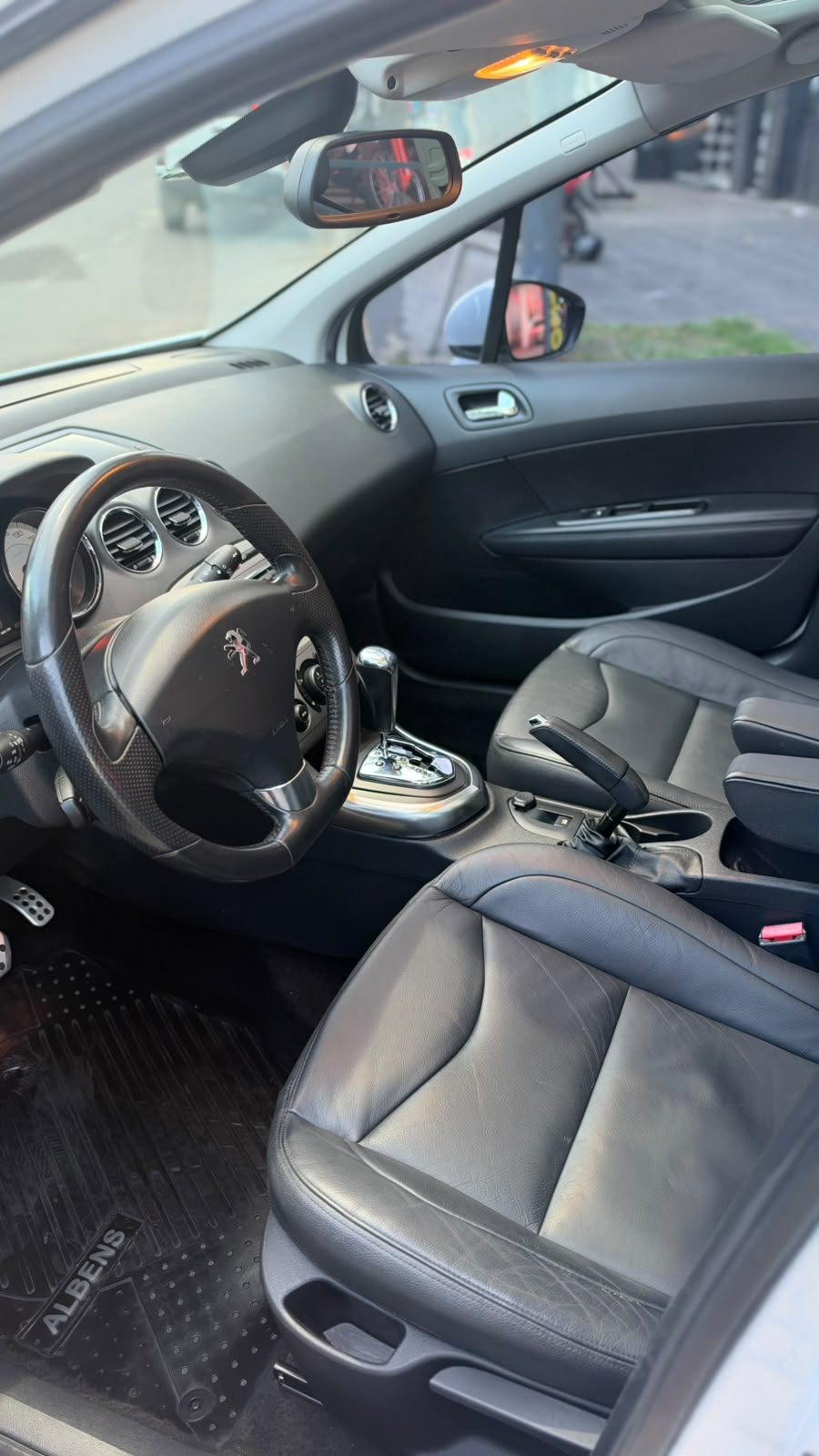 Peugeot 308 Sport 2013 - miniatura 2