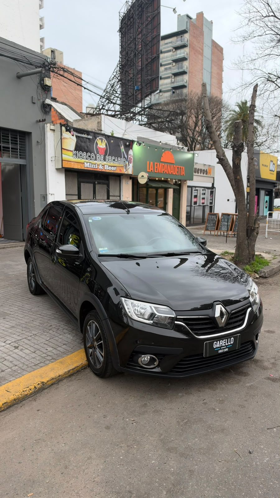 Renault Logan Intense 1.6 2020 - miniatura 8