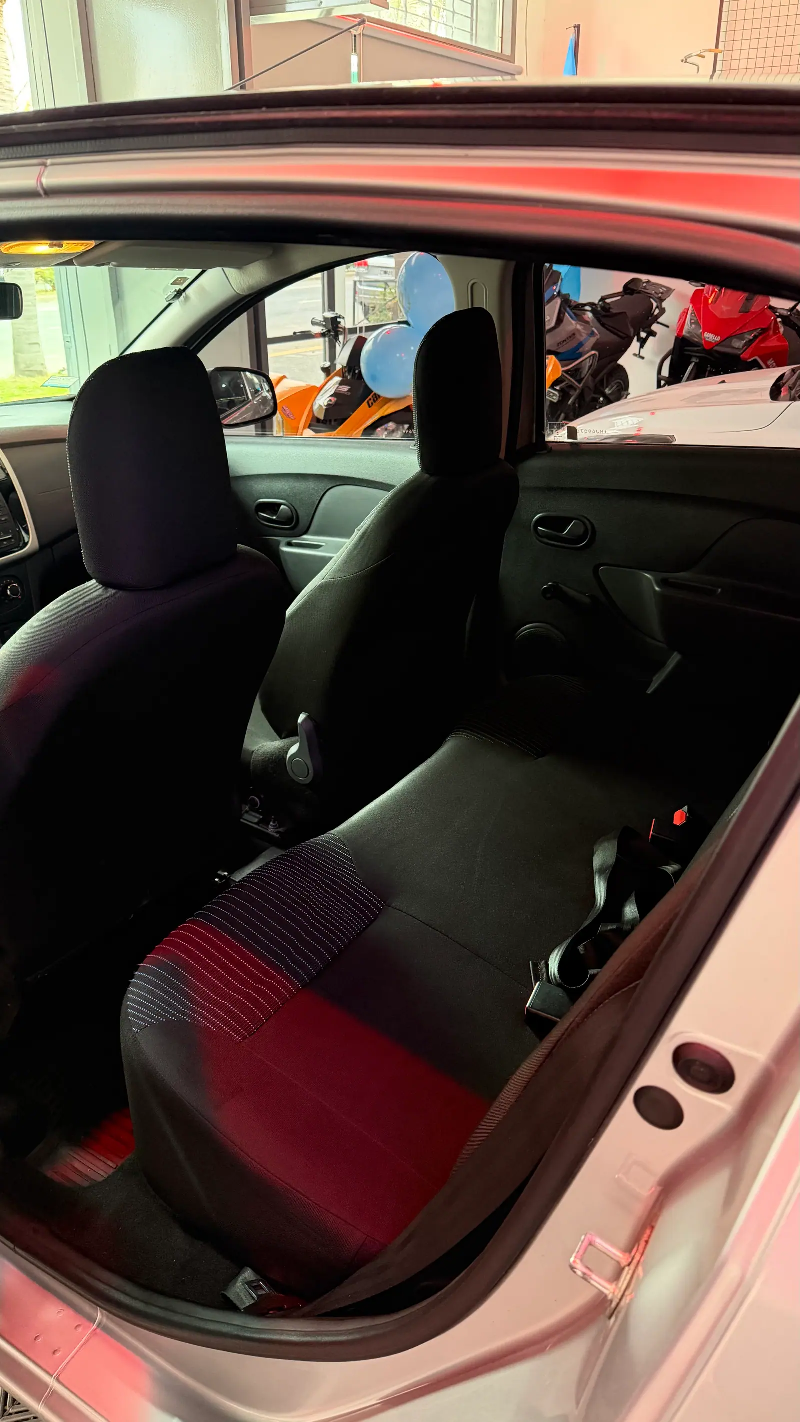 Renault Sandero 1.6 2017 - miniatura 5