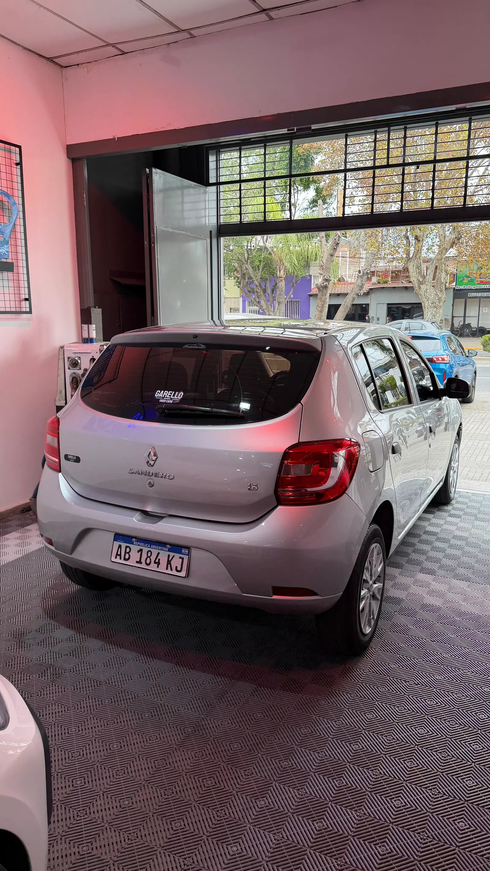 Renault Sandero 1.6 2017 - miniatura 8