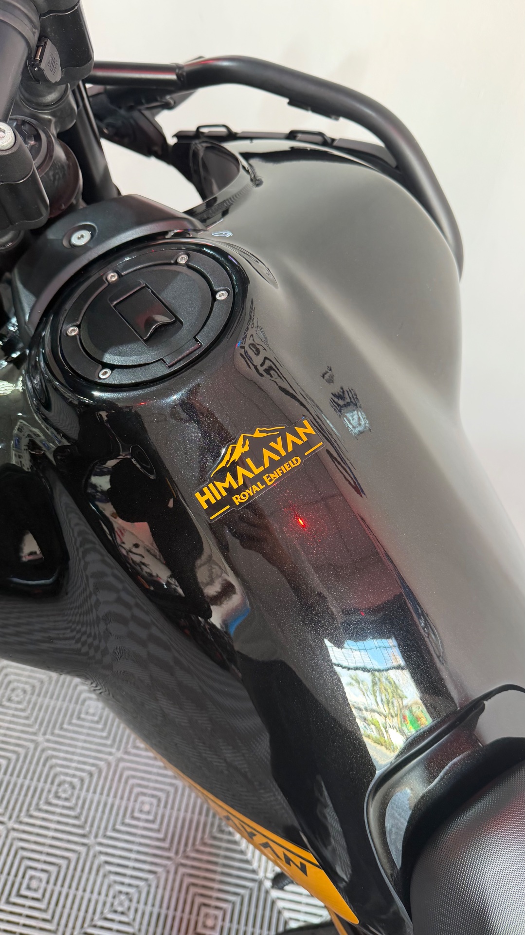 Royal Enfield Himalayan 450 2025 - miniatura 3