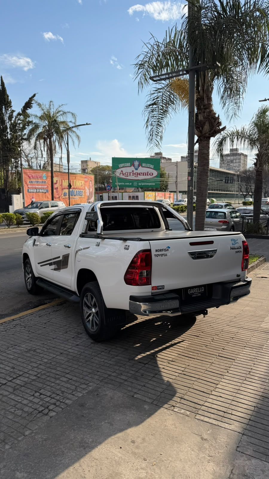 Toyota Hilux SRX 2.8 2018 - miniatura 2