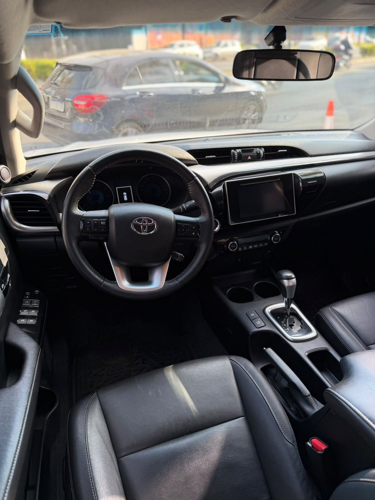 Toyota Hilux SRX 2.8 2018 - miniatura 5