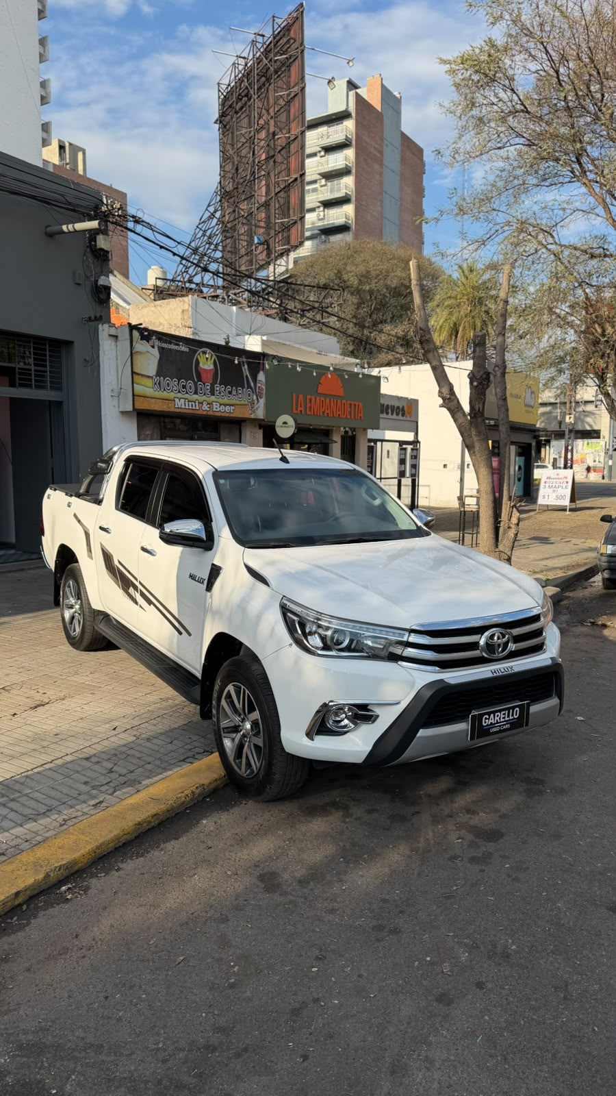 Toyota Hilux SRX 2.8 2018 - miniatura 9