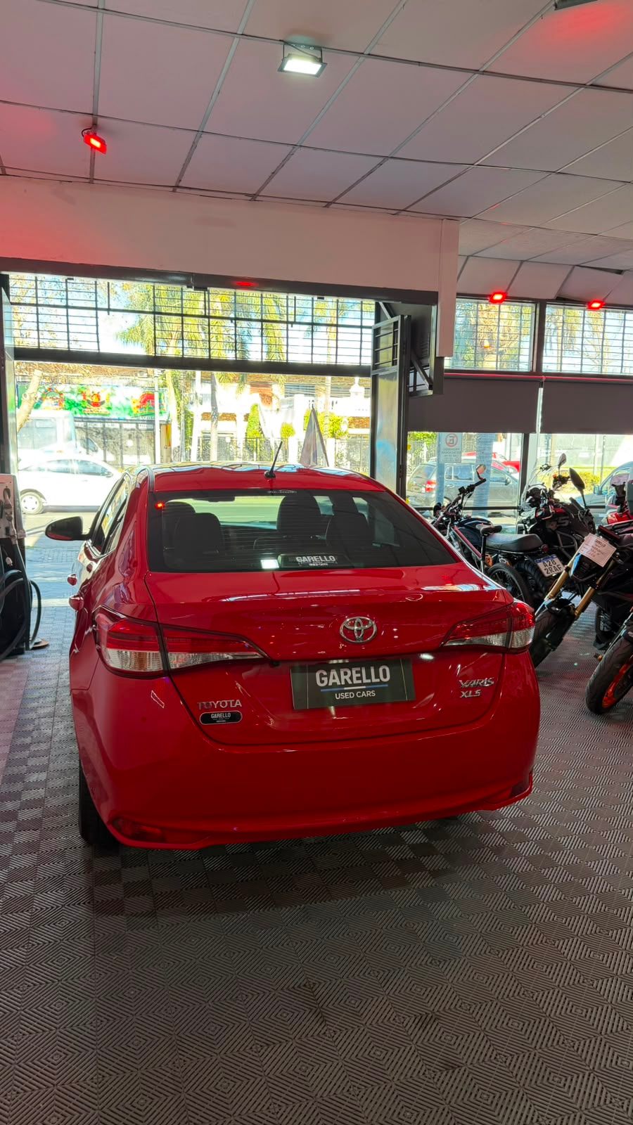 Toyota Yaris XLS 1.5 2018 - miniatura 2
