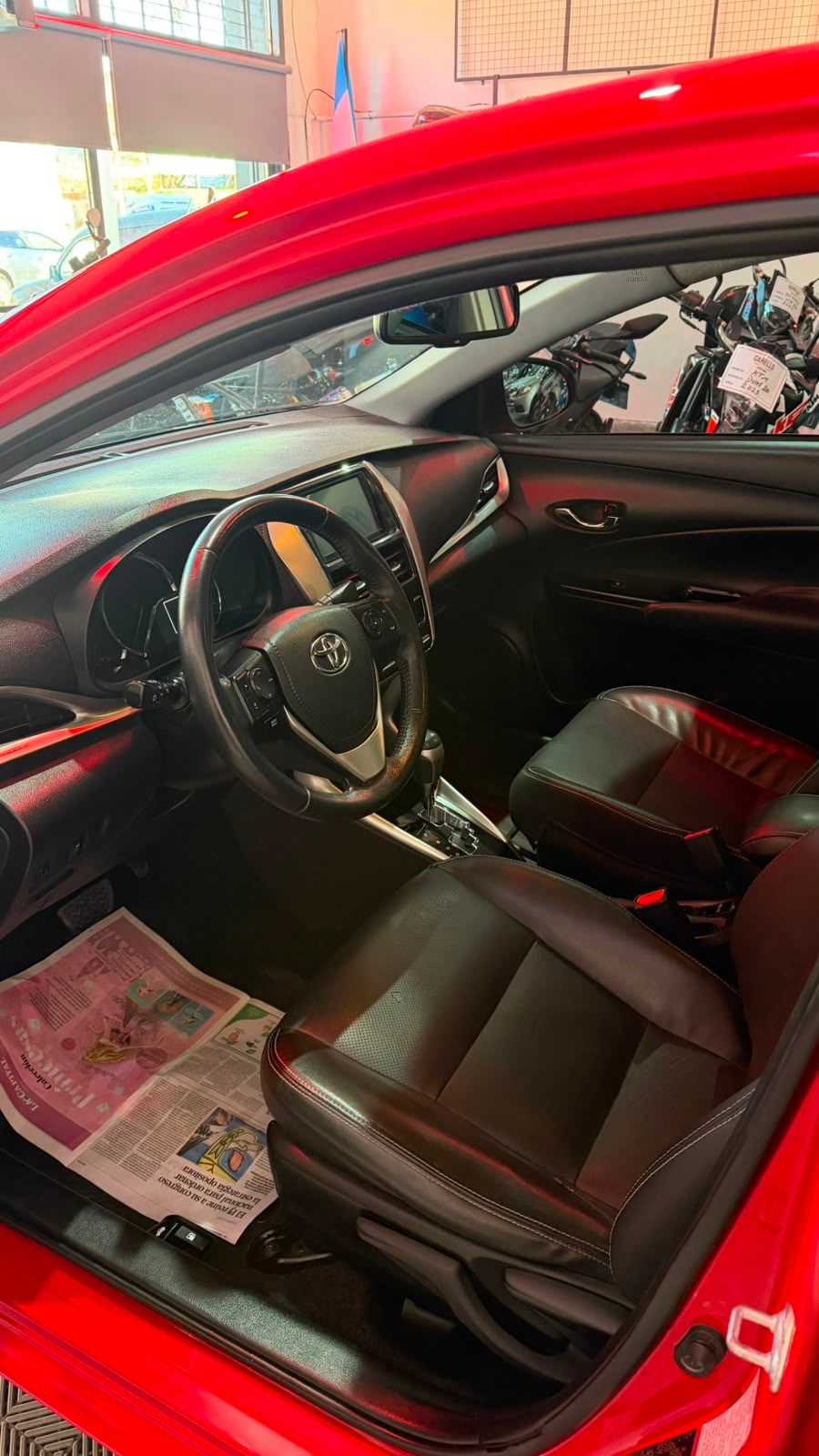 Toyota Yaris XLS 1.5 2018 - miniatura 8