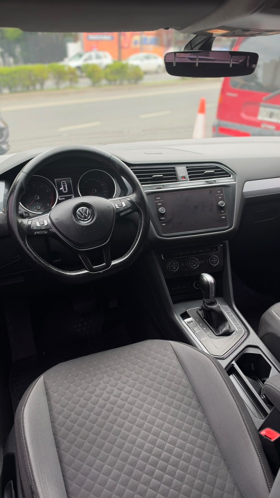 Volkswagen Tiguan 1.4 TSI Trendline 2019 - miniatura 2
