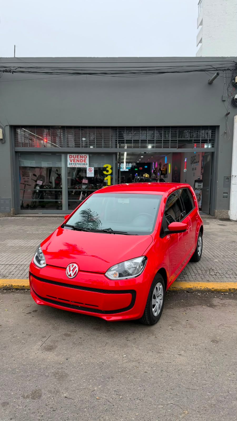 Volkswagen Up! 1.0 2015 - foto 1